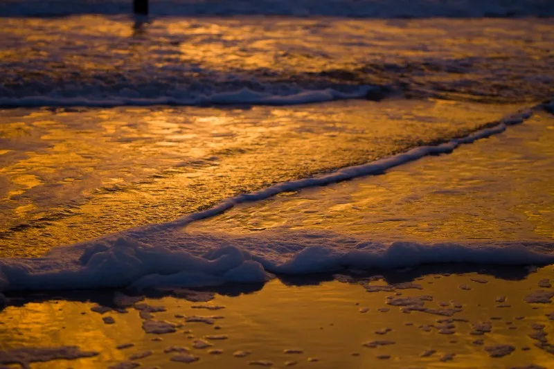 Example 2 — Golden hour at the sea.
